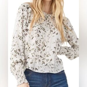 Anthropologie Cloth & Stone Smocked Off White Floral Blouse Sz Medium